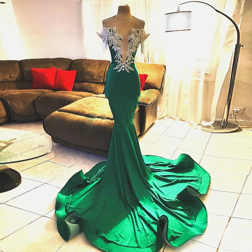 Hunter Green Mermaid Crystal Mermaid Prom Dresses Sequined Rhinestone Tassel Satin Celebrity Clowns Black Girls Graduation Evening Dress Vestido de Novia