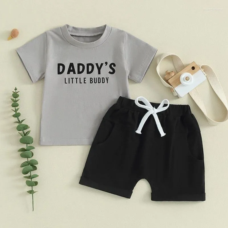 Kläderuppsättningar småbarn baby pojke sommarkläder pappa liten kompis kort ärm t-shirt topp elastiska shorts spädbarn 2 st.