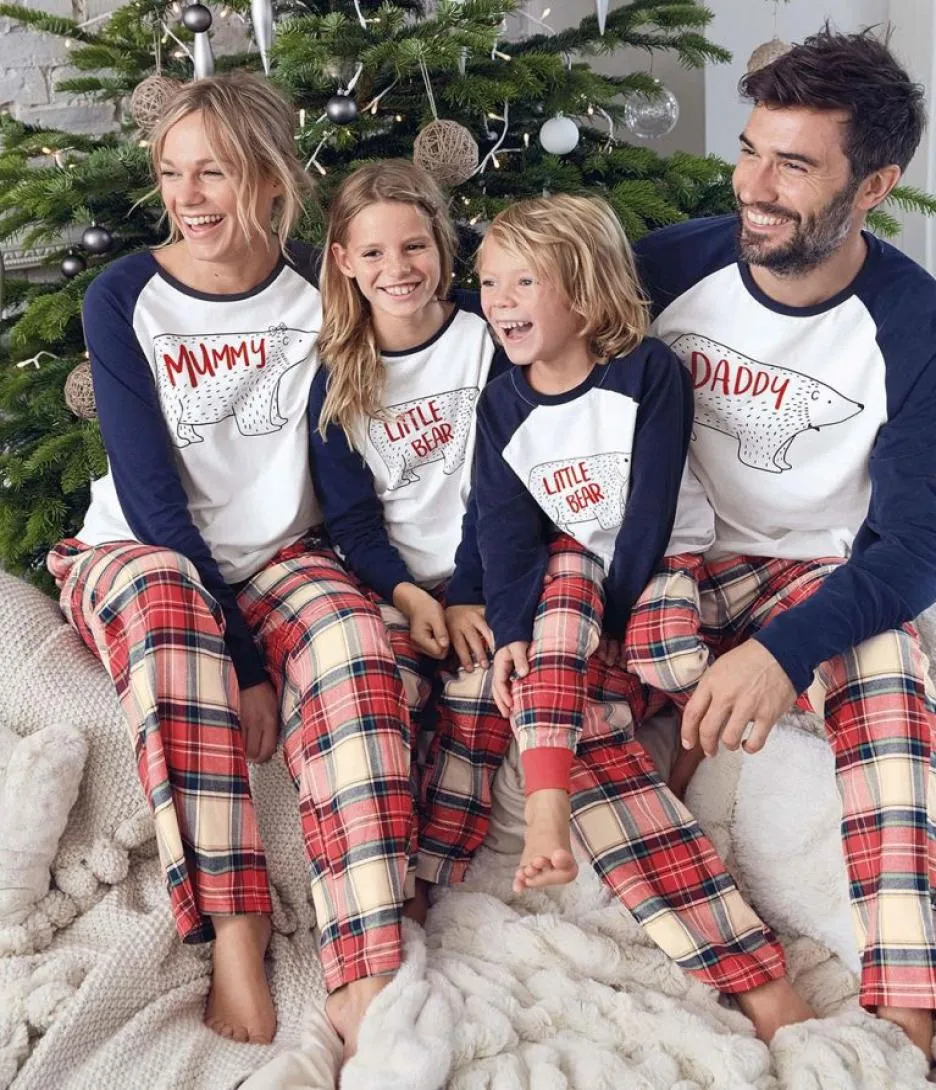 Família pijamas de natal ano novo família combinando roupas mãe pai crianças conjuntos de roupas de bebê natal urso impresso pijamas sleepwear7251356