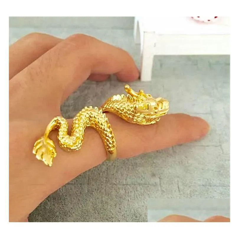 Band Rings Europe Moda Taklit Gold Dragon Ring Punk Rüzgar Erkekler için Damlat Takı Dhni5