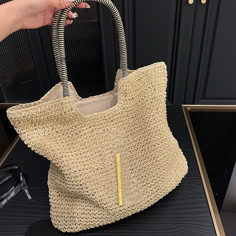 Raffia halmväska sommarstrandväska vävd shoppingväska designer handväska stor kapacitet tygväska helg semester reseväska hög kvalitet axelväska metall brev