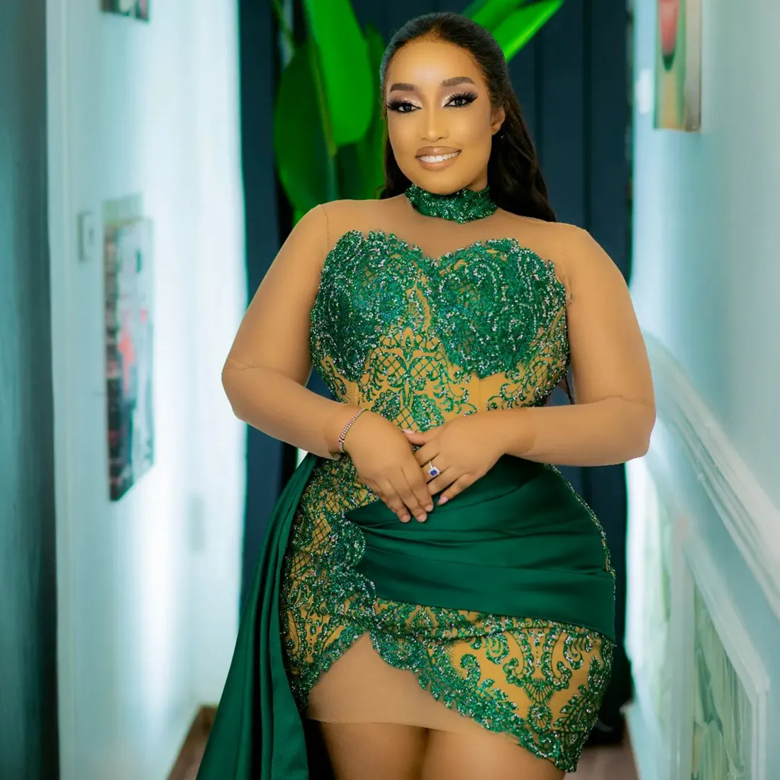 Aso ebi plus size cocktail klänningar korta balklänningar grön hög hals långa ärmar spets kort miniklänning för afrikanska nigeria svarta flickor födelsedagsfest klänningar c054