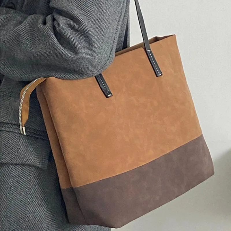 Sacs de soirée Casual Sac à bandoulière polyvalent de haute qualité Beau fourre-tout Tempérament minimaliste Trajets Femmes Sac à main Livraison gratuite