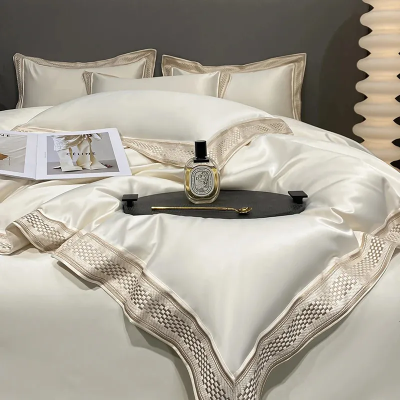 Beddengoedset Luxe Eenvoudig Wit Egyptisch Katoen Geborduurd Dubbel Dekbedovertrek Lakens en Kussenslopen 200x230 220x240 240226