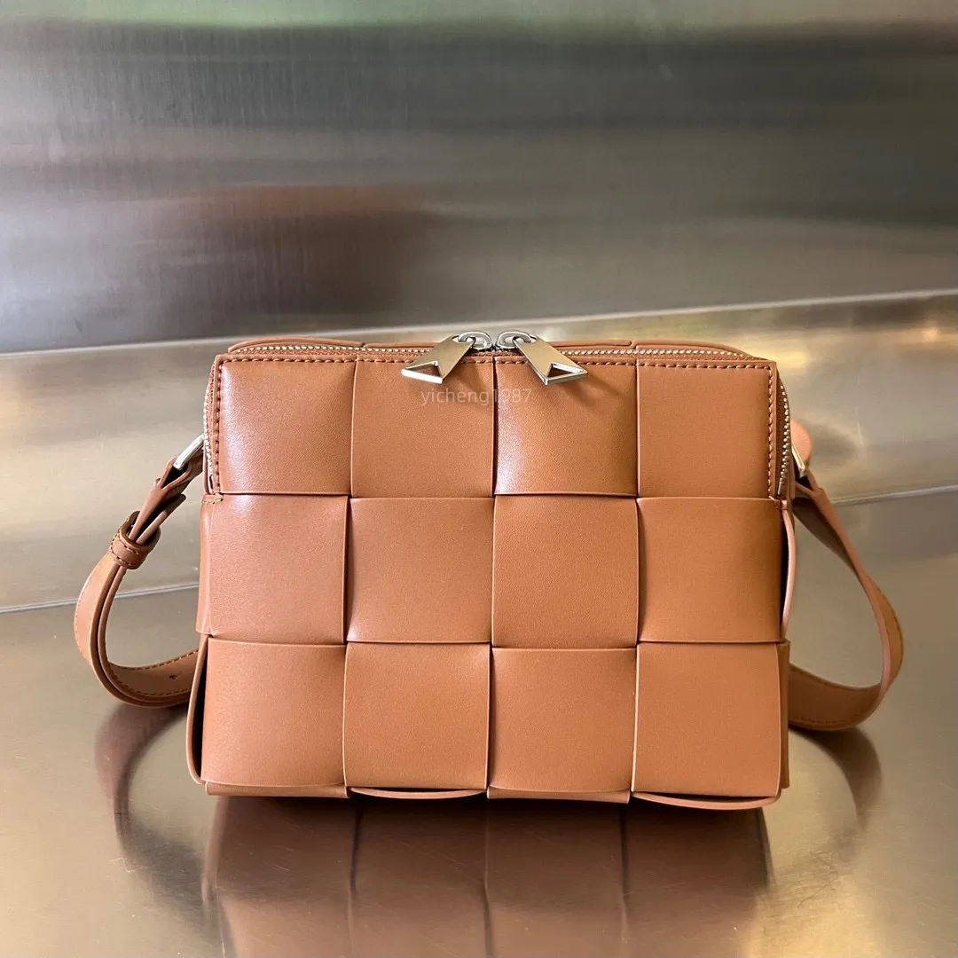 Kaseta 10a jakość BV oryginalna skórzana torba na ramię torebka 20 cm mężczyzn słynne projektant intrecciato cowhide mascline torba crossbody torba bezpłatna wysyłka vv056