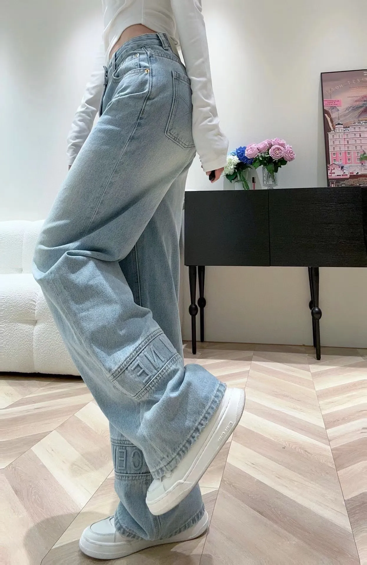 French designer women's light blue jeans Triumphal Arch straight pants with logo classic letter steel print at the hem ladies casual slim fit jeans luxury denim pants