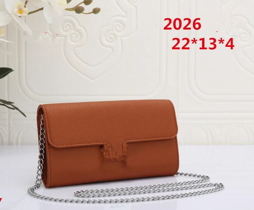 2024 حقيبة سلسلة جديدة للأزياء للسيدات ، حقيبة كتف كتف كتف ،