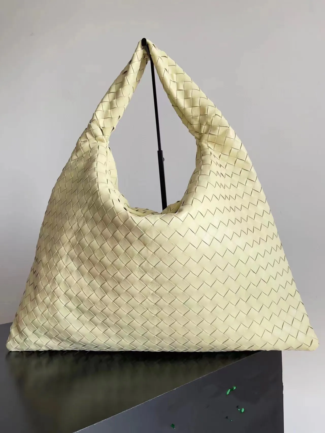 ◇ILLIGO◇ Soft shirring big bag beige Women's Bag New Solid Color Crossbody Bag Small Shoulder