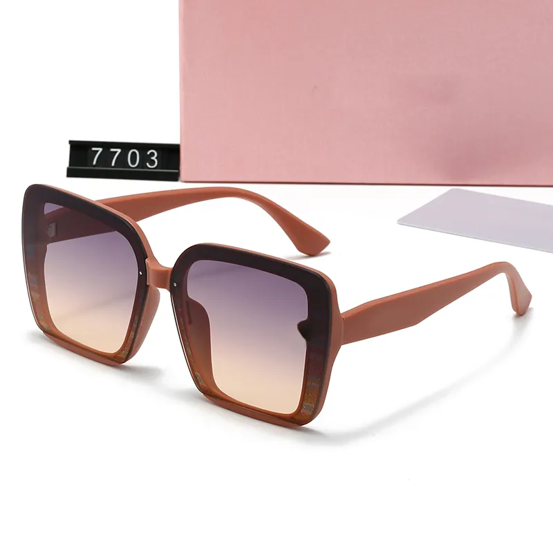Diseñador de marca Gafas de sol vintage Mujer Gafas de sol de moda Vintage LuxuryFamale Gafas de sol Classic Retro Cat Eye Outdoor UV400 Oculos De Sol Gafas