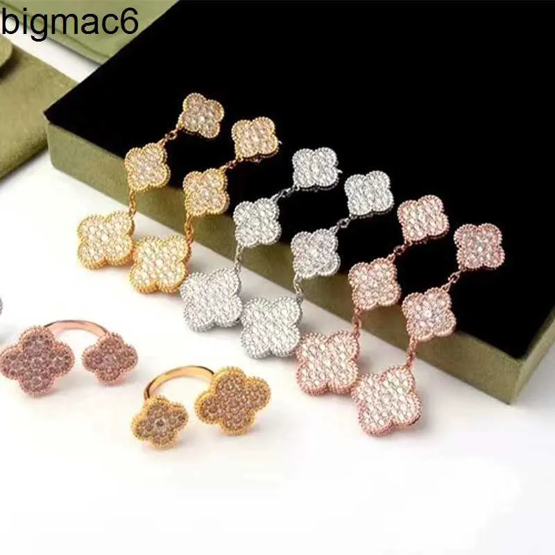 Orecchini a forma di trifoglio di marca di moda con diamanti Orecchini di lusso in cristallo pieno di diamanti con tre fiori Orecchini in acciaio inossidabile di alta qualità Orecchini in oro 18 carati per le donne