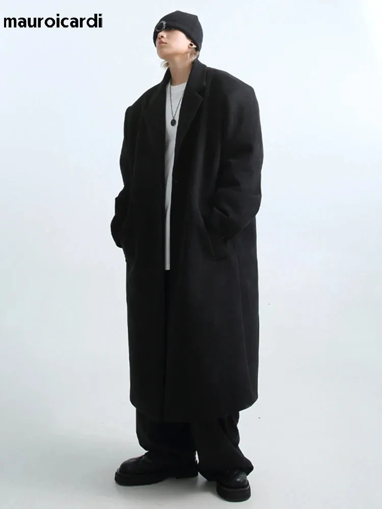 Mauroicardi Autumn Winter Long Overized Warm Moft Black Trench Coat Men med axelkuddar Lossa Casual Korean Fashion Overrock 240219