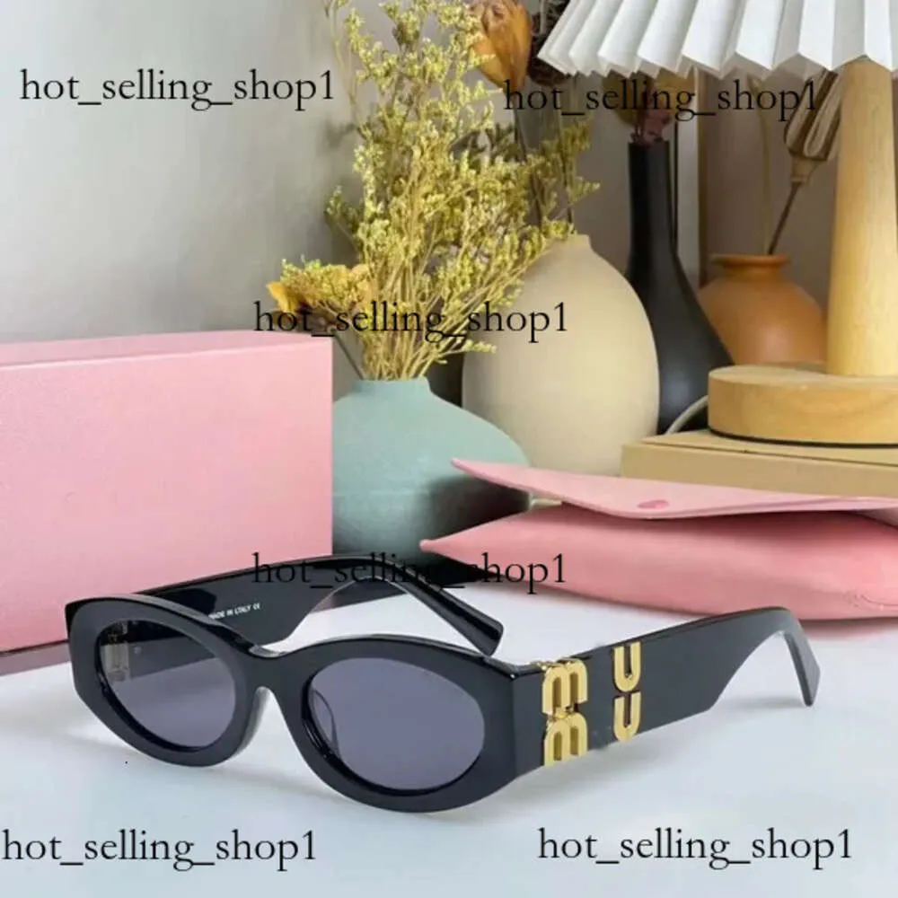 Lunettes de soleil design Miuity Miu Lunettes de soleil Personnalité Miroir Jambe Métal Grande Lettre Design Multicolore Marque Miui Lunettes Factory Outlet Promotionnel Spécial 668