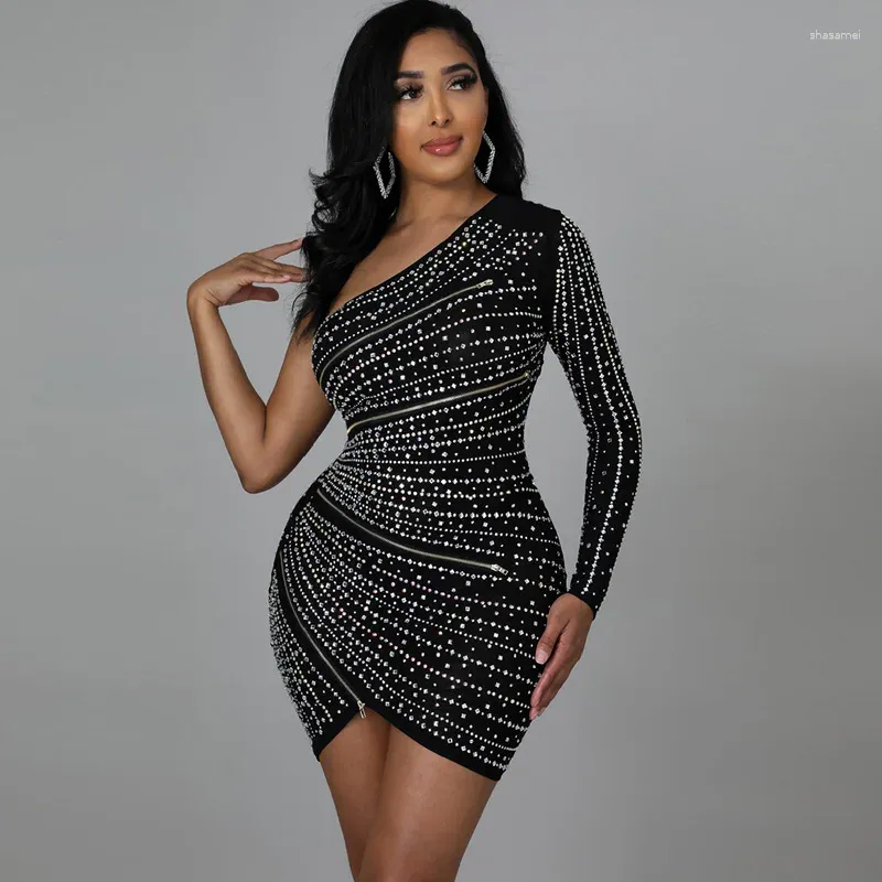 Casual Dresses 2024 Luxury Designer Black Young Sexy Club Diamonds Full Sleeve One Off Shoulder High Waist Women Short Pencil Dress