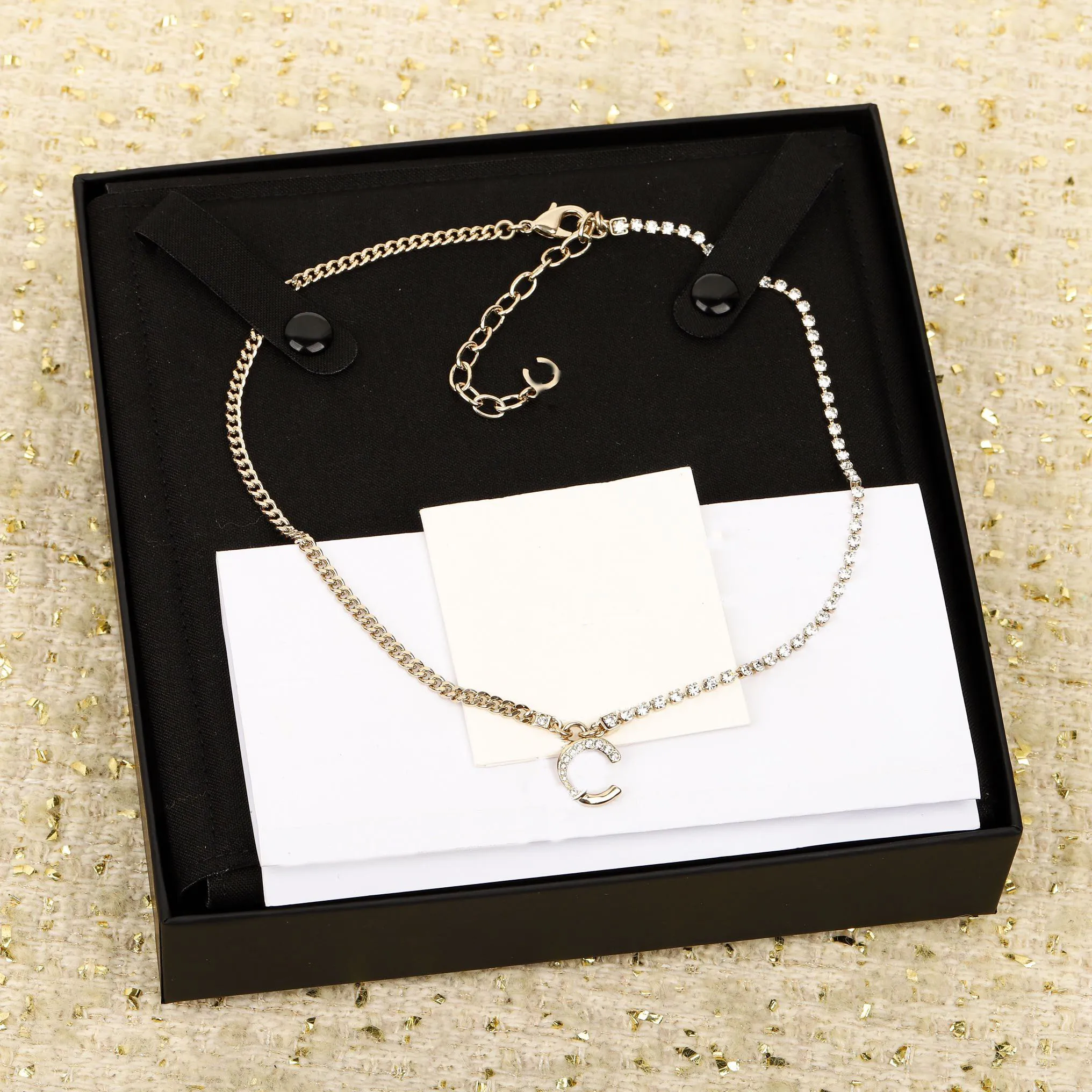 Collier pendentif à breloque de qualité de luxe avec diamant en plaqué or 18 carats avec tampon et chaîne d'extension PS3061B