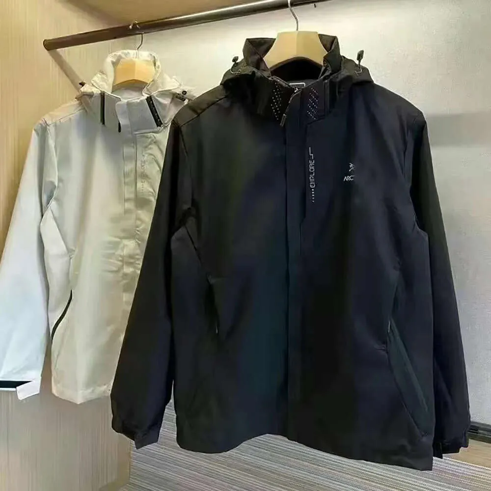 2024 Designer Jacket ARC Giacche impermeabili da donna da uomo Impermeabile leggero Shell con cappuccio Giacca frangivento da escursionismo all'aperto 5XL 23FW