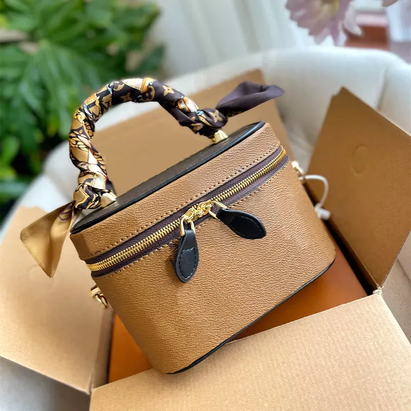 Luxury designer VANITY Designer Handbags women leather shoulder Crossbody Bag with strap cosmetic bags PM M45165 M45780