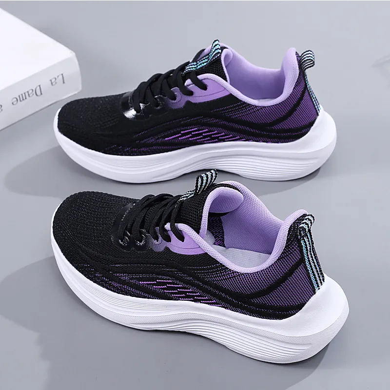 2024 Gratis frakt Summer Running Shoes Designer för kvinnor Fashion Sneakers White Black Green Mesh Surface-025 Womens Outdoor Sports Trainers Gai Sneaker Shoes