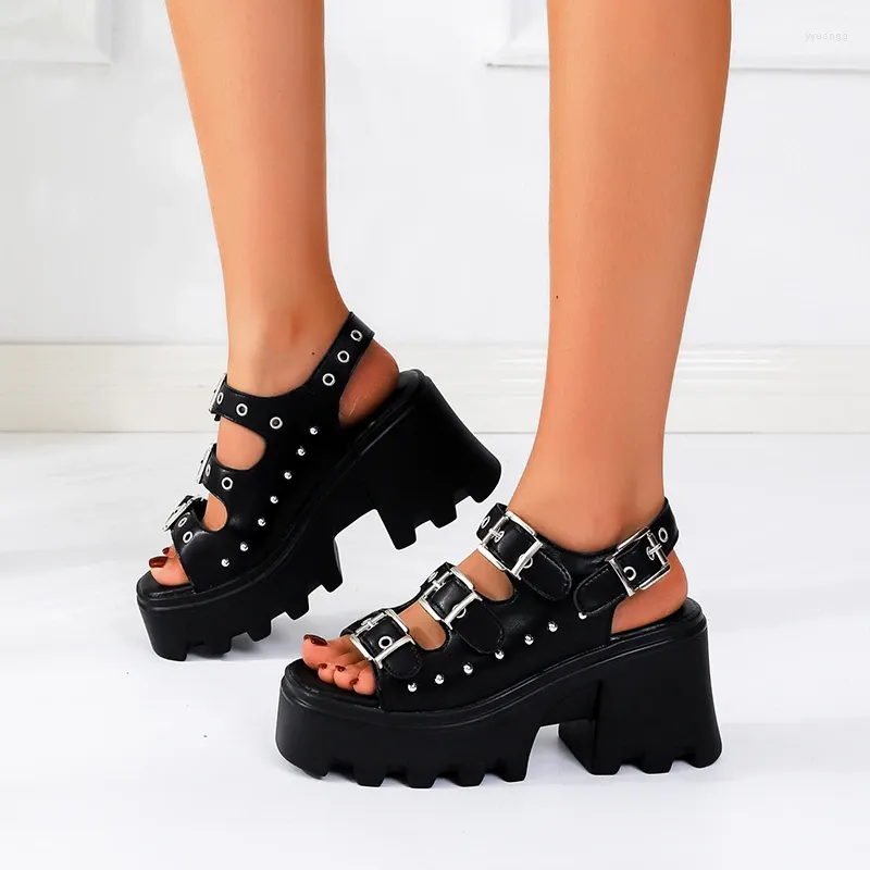 Dress Shoes 2024 Summer Punk Height Increasing Women's Sandals Waterproof Rivet Leather Motorcycle Platform Gladiatus Women