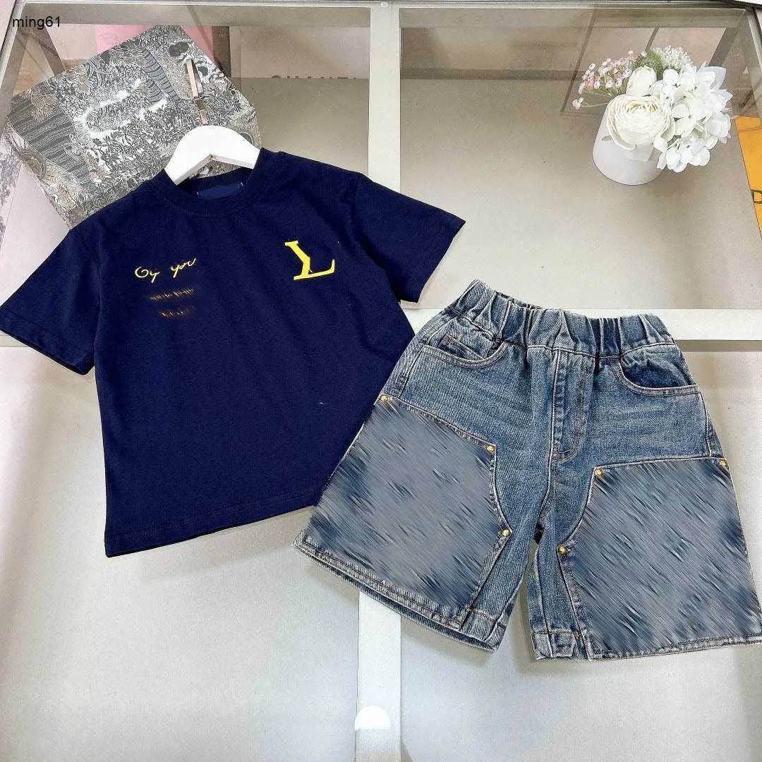Varumärke Baby Designer Tracksuits High Quality Child Summer Suit Kids Size 100-160 CM Kids T Shirt and Logo Denim Jacquard Shorts 24Feb20