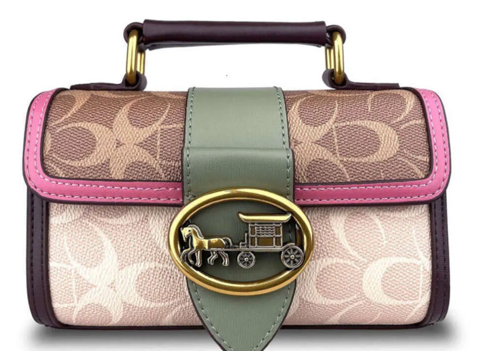 Маленькая квадратная сумка Женская дизайнерская новая модная розово-красная ручная сумка в продвинутом зарубежном стиле на одно плечо с нишей через плечо