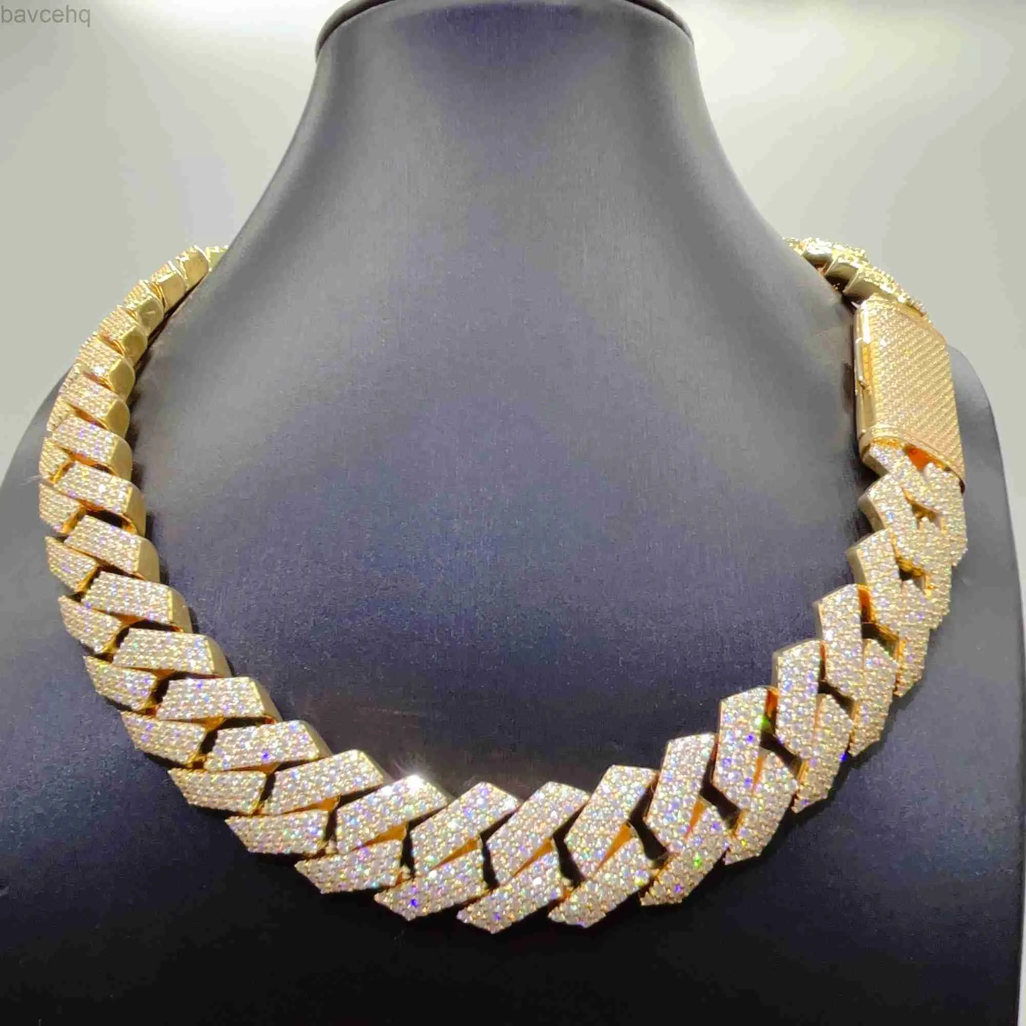 Halsband Moissanite Pendant Chain Cuban Link Big Heavy Necklace Silver 925 Iced Out VVS Moissanite Baguette Diamond Hip Hop Pendant Designer Halsband 240302