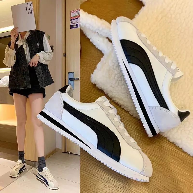 2024 Buty na zewnątrz Kobiety Sneakers Treakers Treners Triple Black Cyclamen White Ice Water Peach Sports