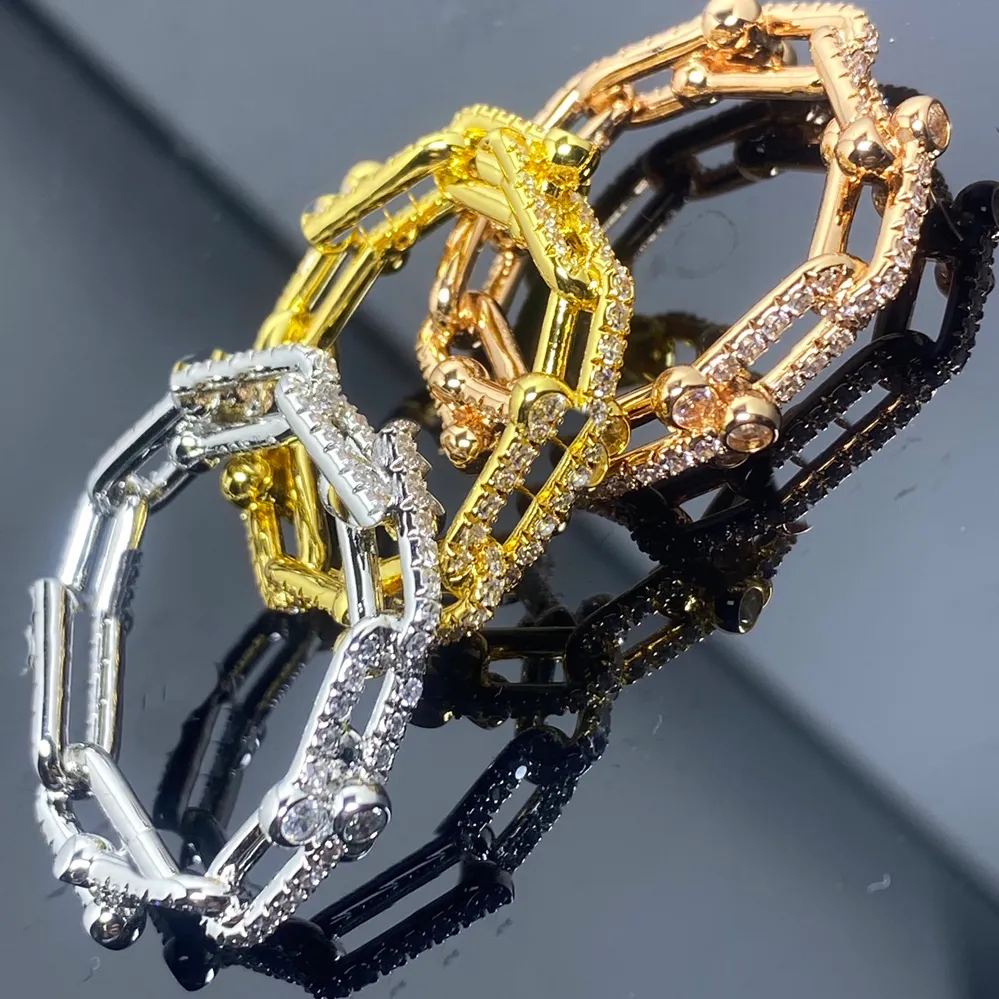2024 Novo estilo de anéis de designer para mulheres, anéis de amor em forma de U, simples e elegantes estilos clássicos populares na Europa, América, Dia dos Namorados, presente de noivado de casamento