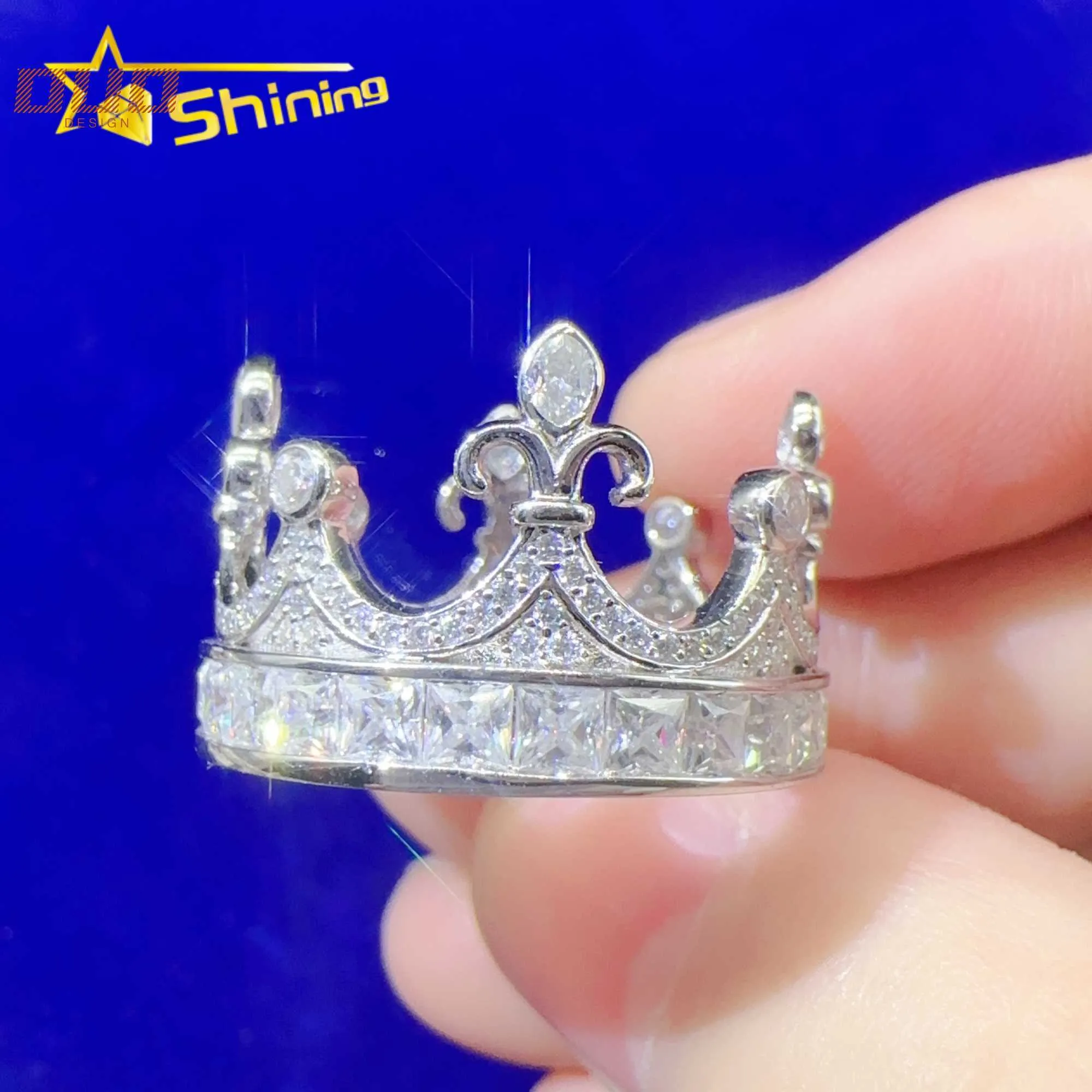 Lyxised ut guldpläterade smycken Hip Hop -förlovningsringar Anpassade prinsessa Skurna Moissanite Crown Rings 925