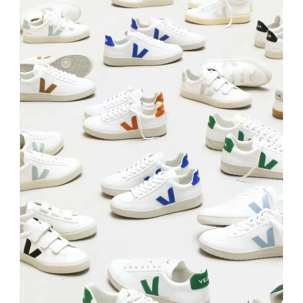 2024 Topp Franska Brasilien Green Low-Carbon Life V Organic Cotton Flats Platform Sneakers Women Casual Classic White Designer Shoes Mens Loafers Det finns en V på 78