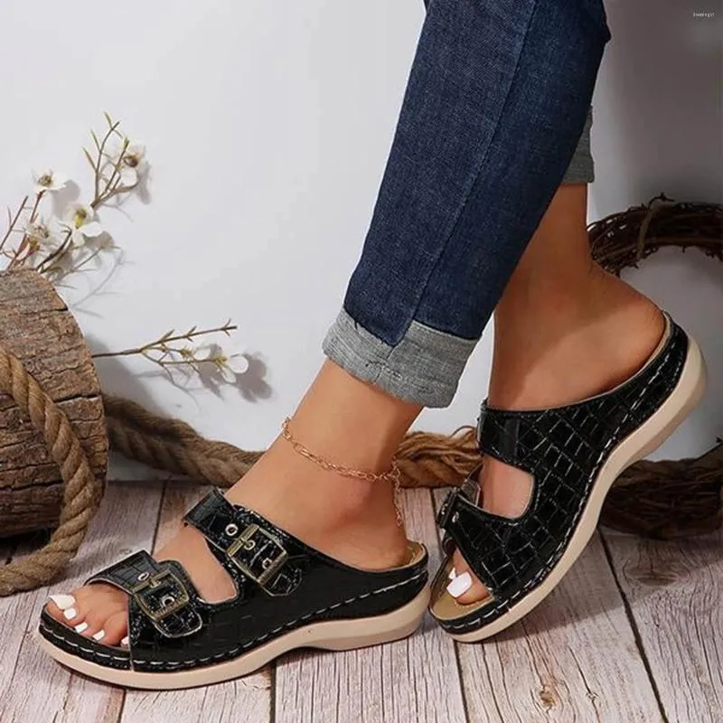 Sandalen Frauen Closed Toe Sommerschuhe 2024 Komfort Doppelschnalle Keil Damen Plus Size Plattform Casual Hausschuhe