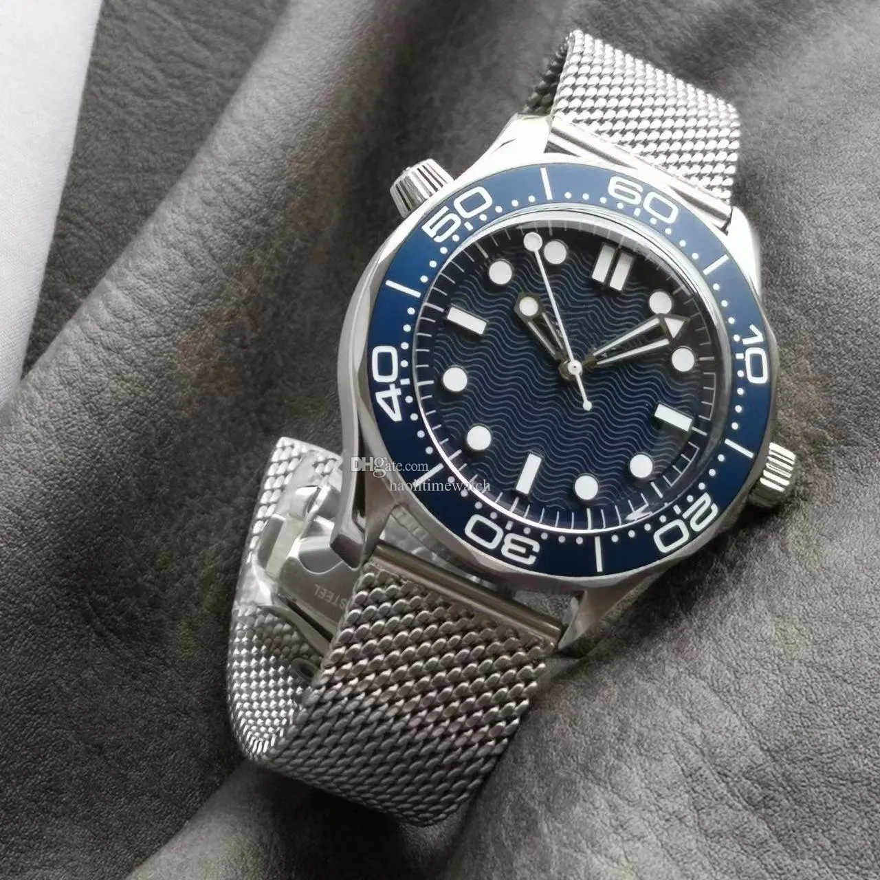 Vs fabrik av hög kvalitet klocka 210.30.42.20.03.002 Titta på fina stålfodralband Blue Dial Corrugated Mönster 8806 Automatisk mekanisk rörelse 42mm