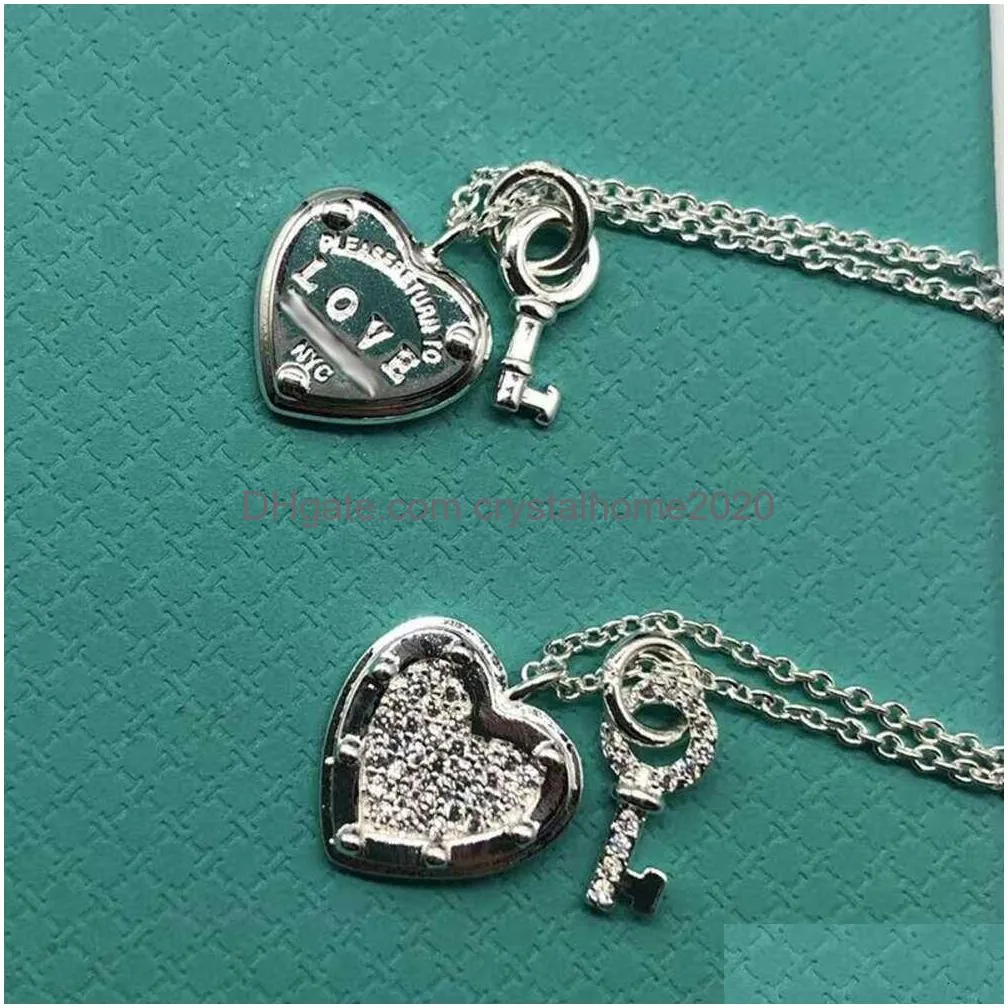 Anypendant 2024 New Designer Necklaces T S925 Sterling Sier Diamond Heart Brand Small Key Necklace Platinum Clavicle Chain Light Luxu Dhld7