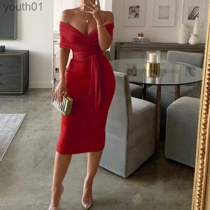 Grundläggande casual klänningar Bandage Dress Autumn Strapless Midi Bodycon Dresses Elegant Celebrity Clubwear Vestidos 240302