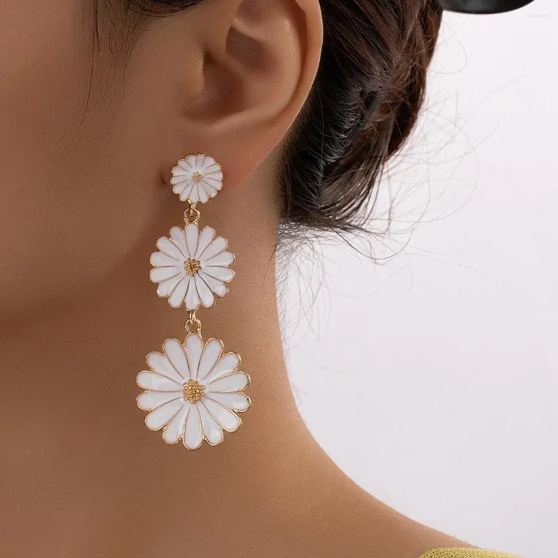 Dangle Earrings Temperament Enamel Sun Flower Pendant Trendy Women Sweet Daisy Petal Tassel Fashion Party Jewelry