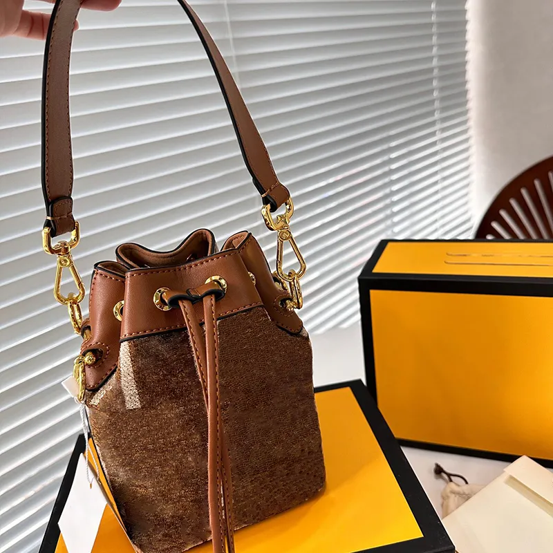 mini bucket bags designers crossbody bag womens small purse luxury shoulder Designer bag women handbag cross body wallet 231125