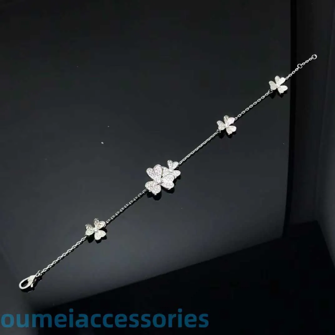 2024 Projektant biżuterii Vanl Cleefl ArpelsBracelet Charm Produkt Full Diamond Multi Womens Clover Four Flower Lucky Bransoletka