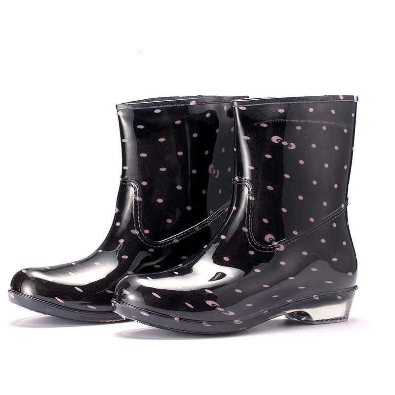 Buty damskie środkowe łydki Wodoodporne gumowe buty z niskim obcasami Kobieta Elegancka ogród Galoshes Worka Rainboots Water Kitchen Buty 240228