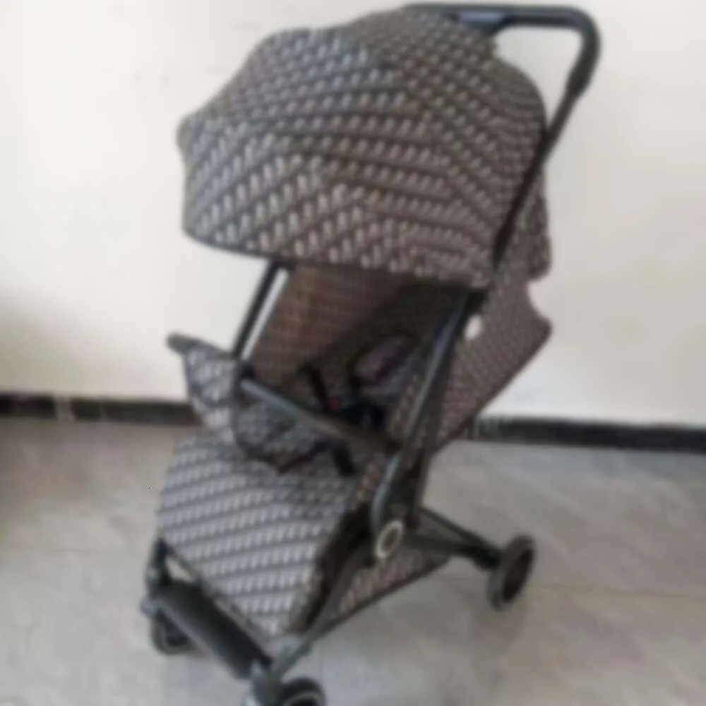 مصمم فردي عربة أمان نظام السفر المحمولة Simple Stroller GIDENT G01 تصميم فريد من نوع