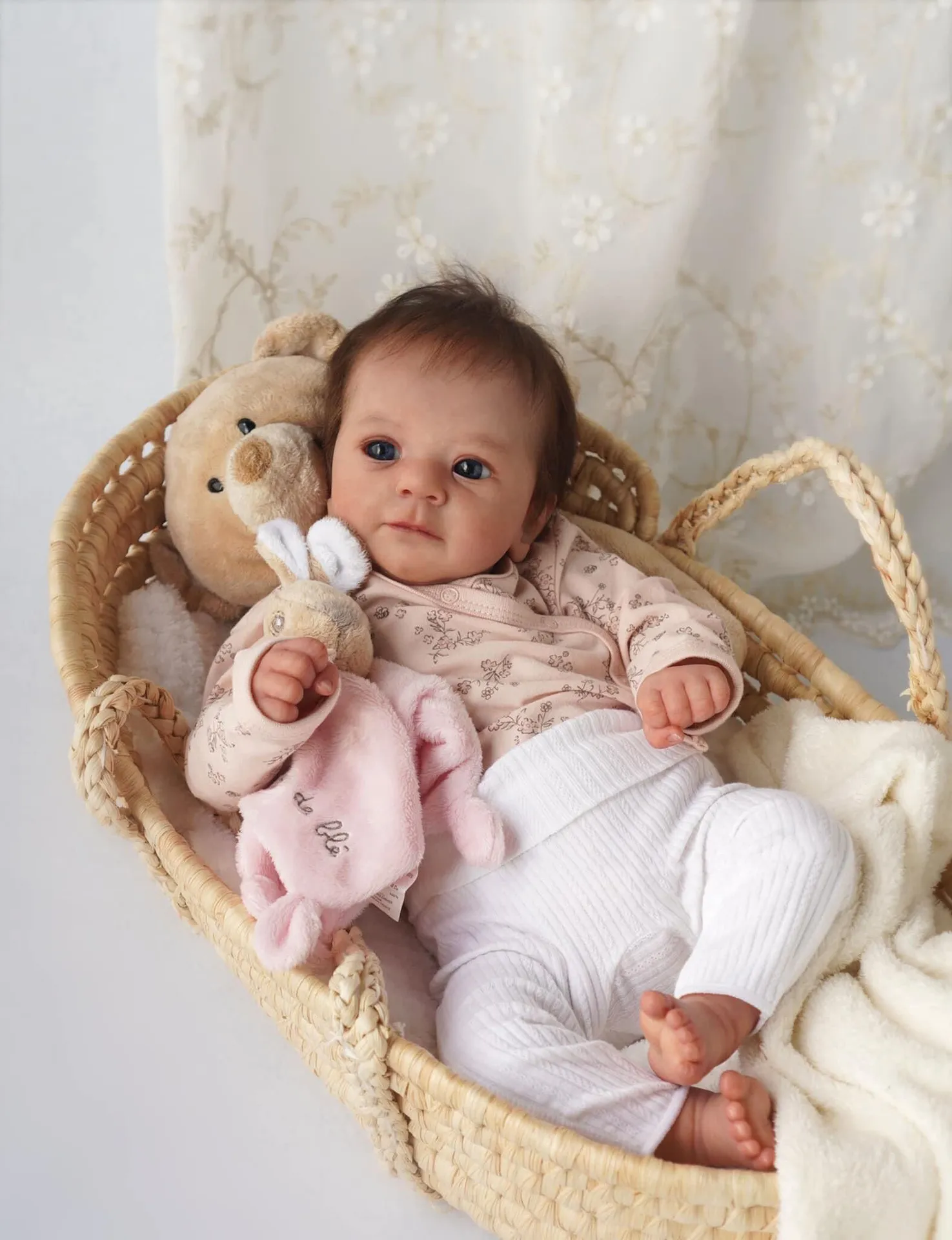 19インチリアルなリアルな愛らしい目を開いた生まれ変わった新生児人形の女の子は、青い目と赤ちゃんのおしゃぶりと名付けられたサムという名前