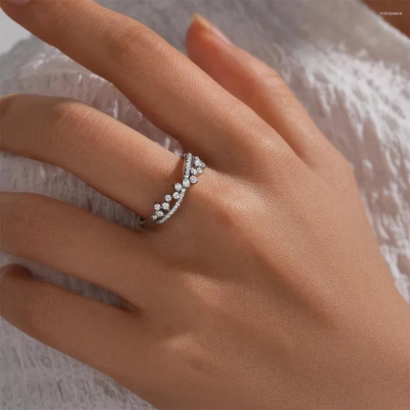 Pierścienie klastra Kanner luksusowy bow cyrkon pierścień s925 srebrna biżuteria dla kobiet na przyjęcie weselne Walentynkowe prezenty hurtowe