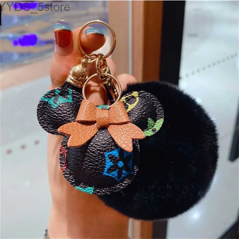 Keychains Lanyards Keychains Lanyards Accessories Designer Mouse Diamond Design Favor Flower Jewelry Keyring 715 240303