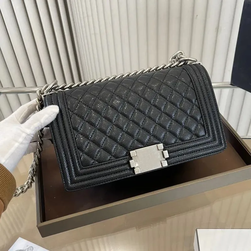 Bags Bag Bag Matelasse Silver Metal Designer Shoulder Flap France Luxury Fashion Caviar Leather Qulited Classic Handbags Boy Brand Chai Dwub