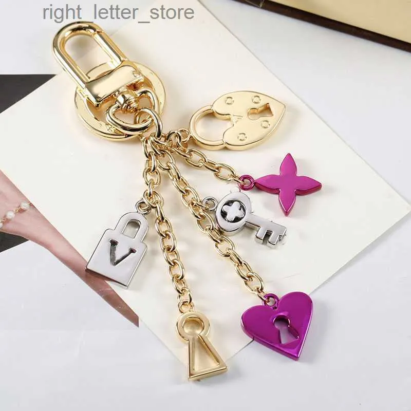 Keychains Keychains Keychain Letter Designer Keychains Keychain Bag Auto Parts Accessories Present Box 2308049Z 240303