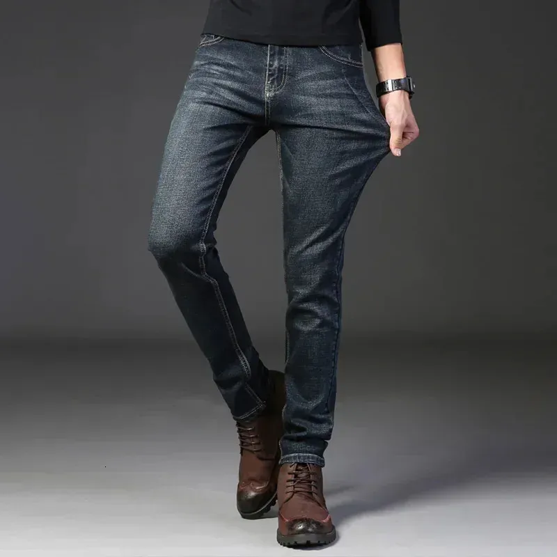 Jeans Heren Winterseizoenen Normale broek met rechte pijpen Elastisch Slim Fit Casual 240227