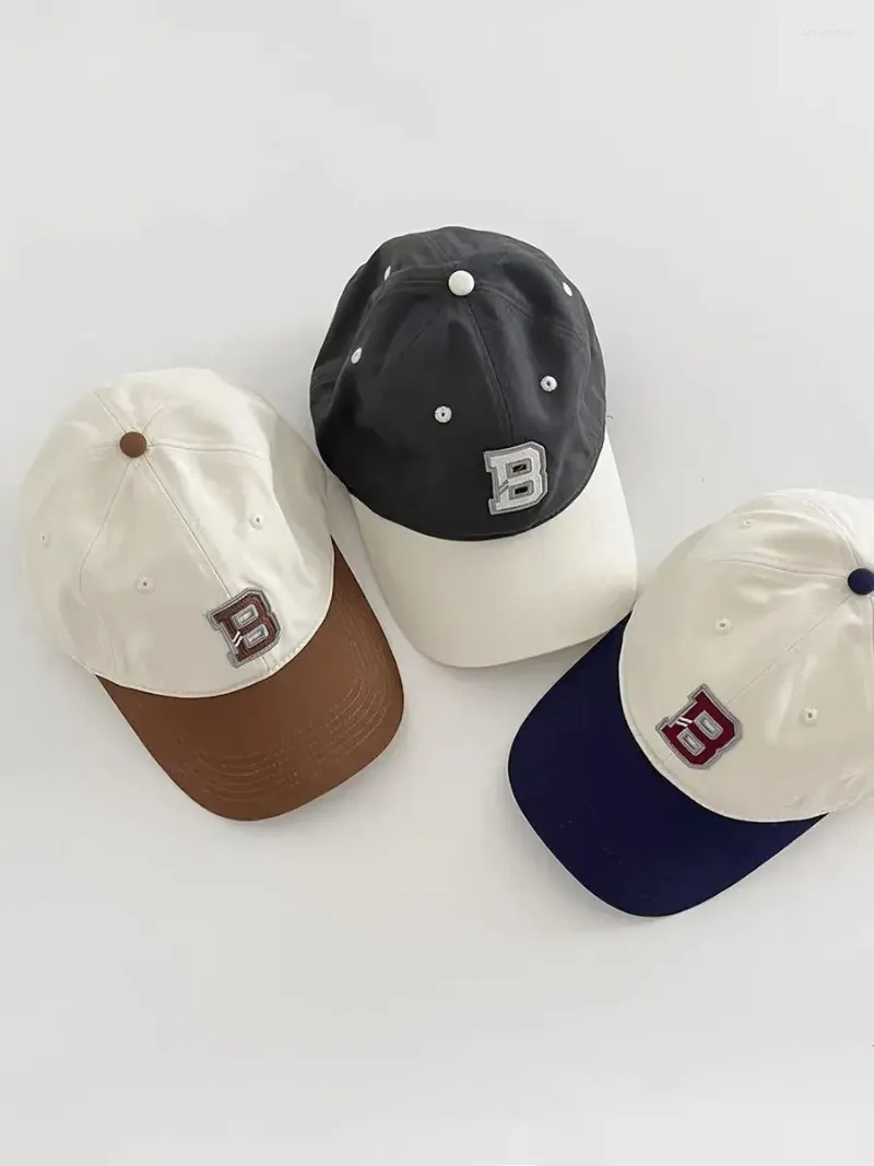 Bollmössor Fashion ColorBlock Letter Brodery Soft Peaked Cap 2024 Men's and Women's Casual Baseball Wide Brim