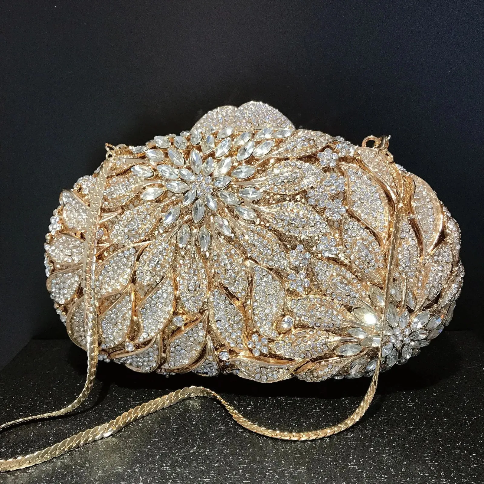 Feuilles de métal doré cristaux blancs pochettes de soirée de luxe femmes sac à main de fête de mariage sacs à main strass Mini Minaudiere 240223