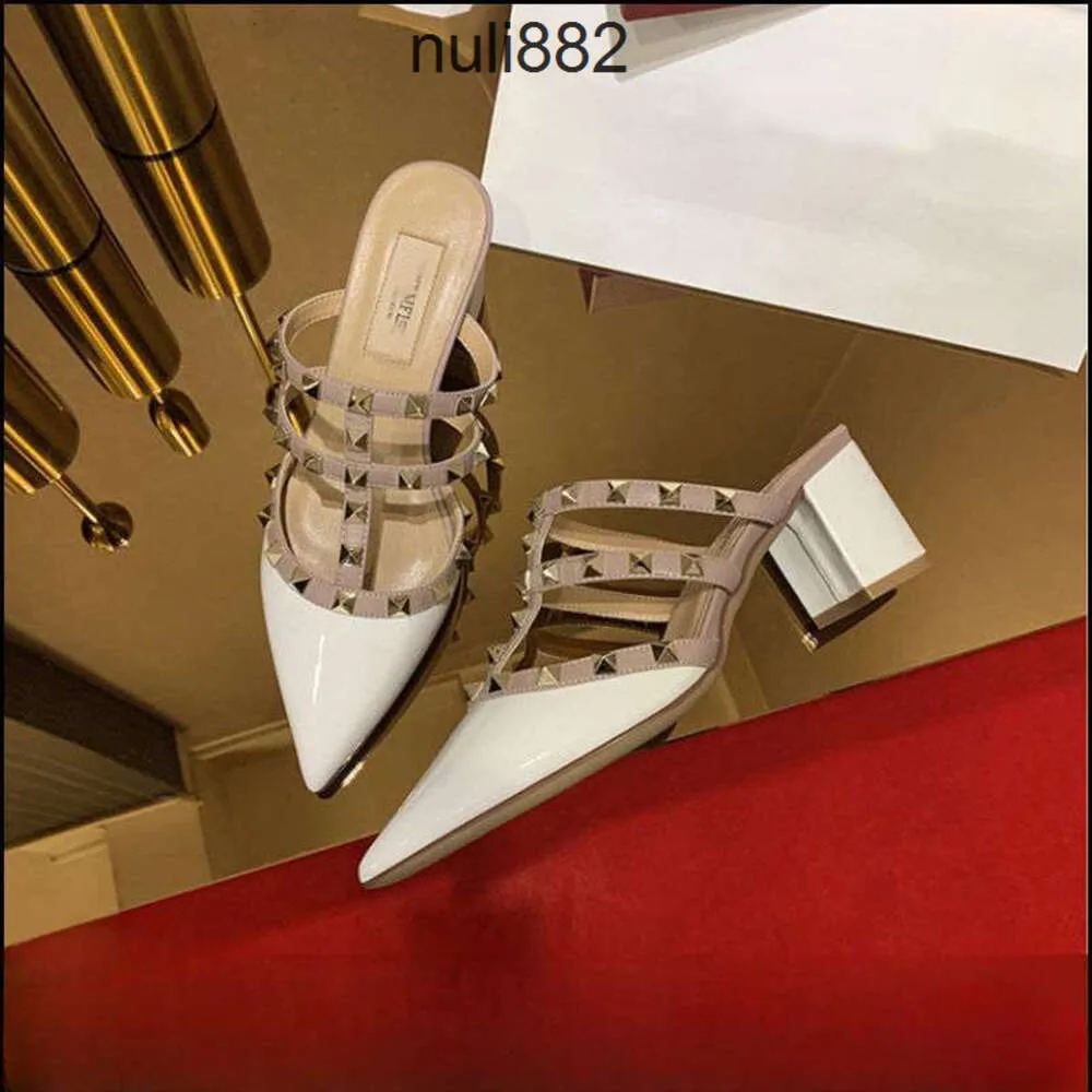 2J04 Womens Dress Shoes Flat High Valentino Heels Low Heels Thick Heels New Summer Sandals Designer Fashion Sexy Formal Dress Elegant Temperament VERY NICE