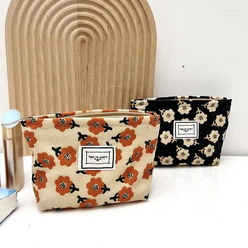 Kosmetiska väskor mode vintage blommor corduroy makeup väska bärbar läppstift förvaringskoppling sanitära servett dynor arrangör påse