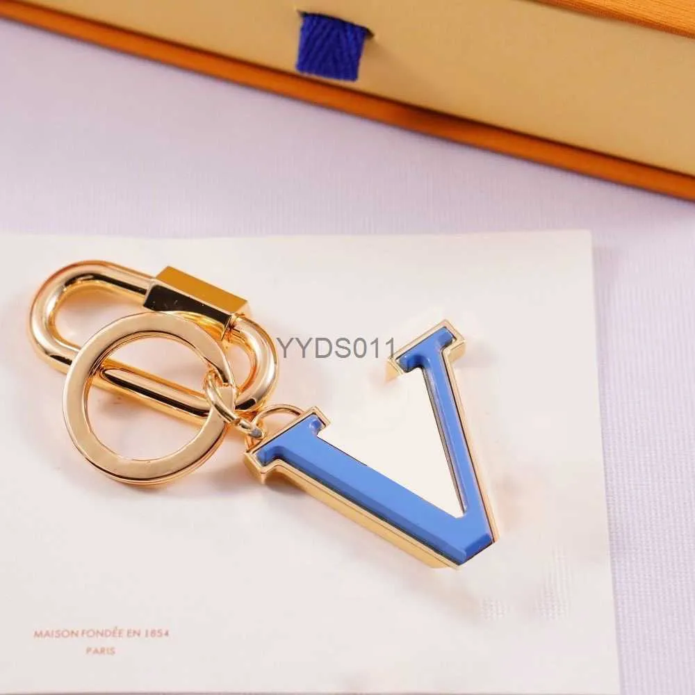 Keychains Keychains men women fashion brand designers shoe keyring Quality luxury llaveros Pendant 240303
