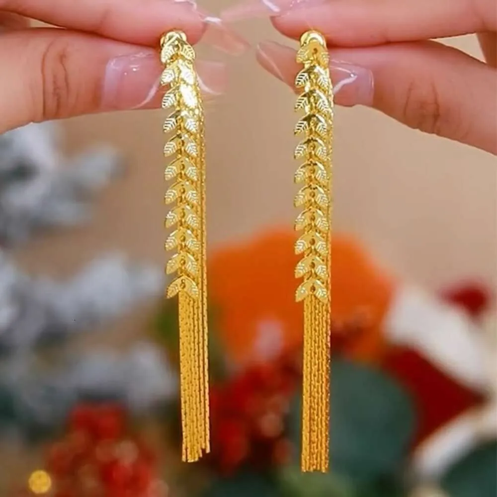 High End Wheat Ear Long Tassel med två som bär Sier Needles Fashionable och personlig ljusdesign som avslöjar ansikte, smala örhängen för kvinnor